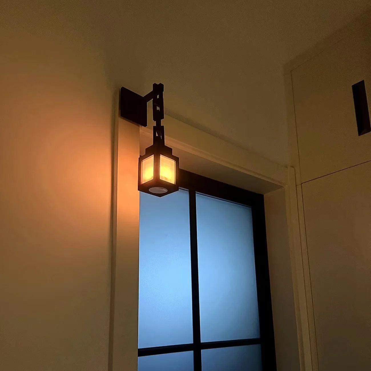 MineLamp - Relive Your Childhood Adventures